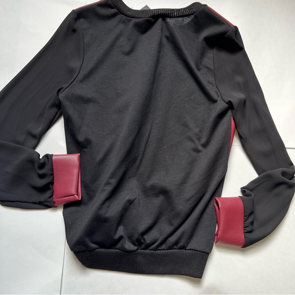 Bottom Shop Pullover Top - Picture 3 of 3